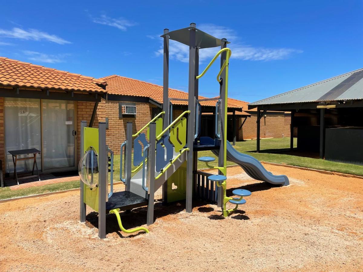 Geraldton'S Ocean West Holiday Units & Short Stay Accommodation Exteriör bild